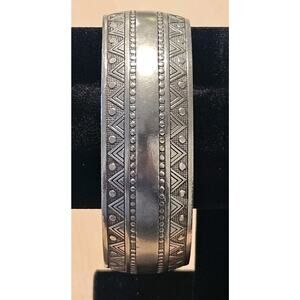 Ethnic Wide Cuff Bracelet Women Fashion Jewelry Vintage Silver Color